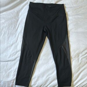 Victoria’s Secret Black High-Waisted Capri Leggings